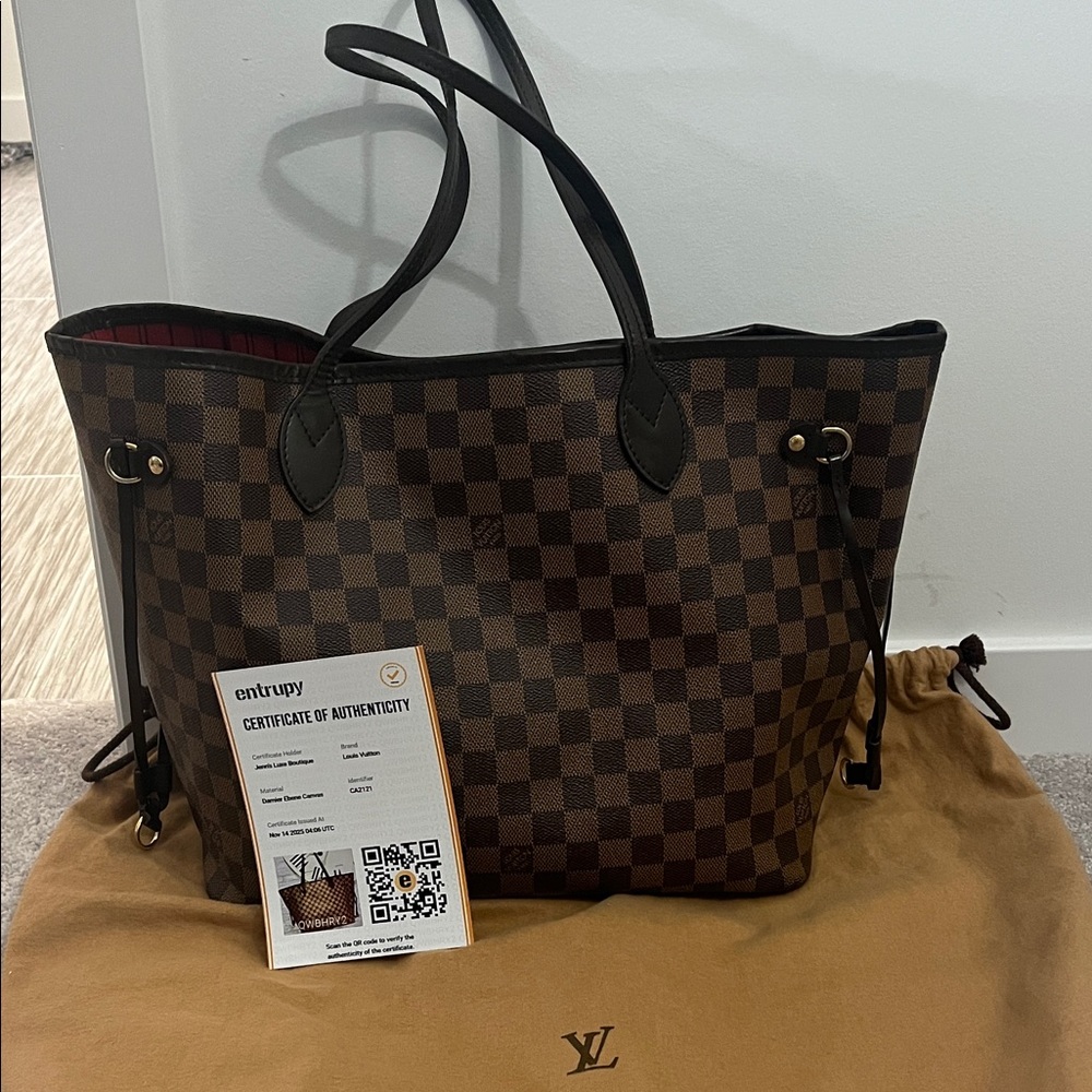 Louis Vuitton Damier Ebene never full MM . With dust bag and COA